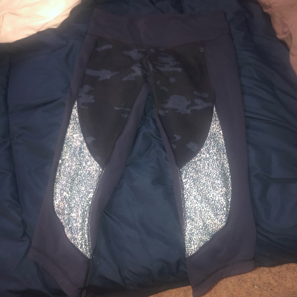 Size 8 navy blue camo leggings